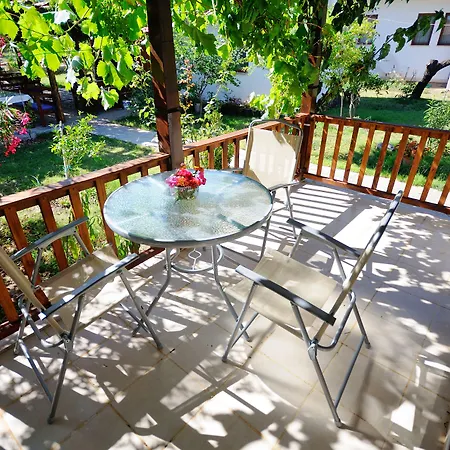 מלון Yarimada Butik 3*