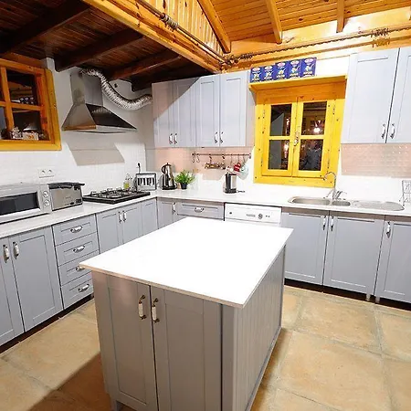 מלון Yarimada Butik