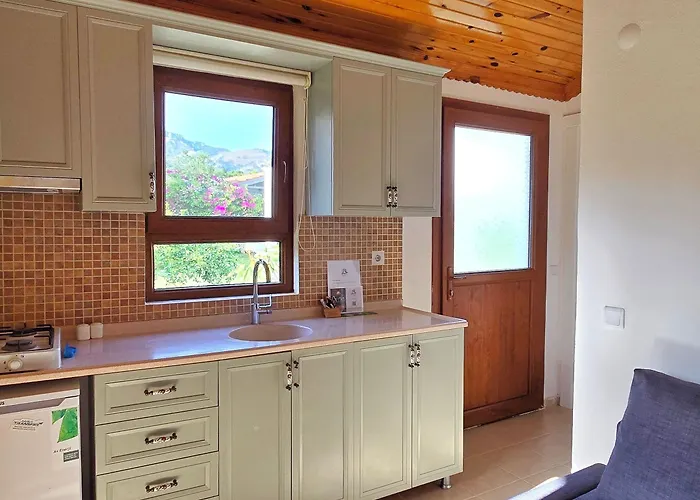 Ξενοδοχείο Yarimada Butik 3*